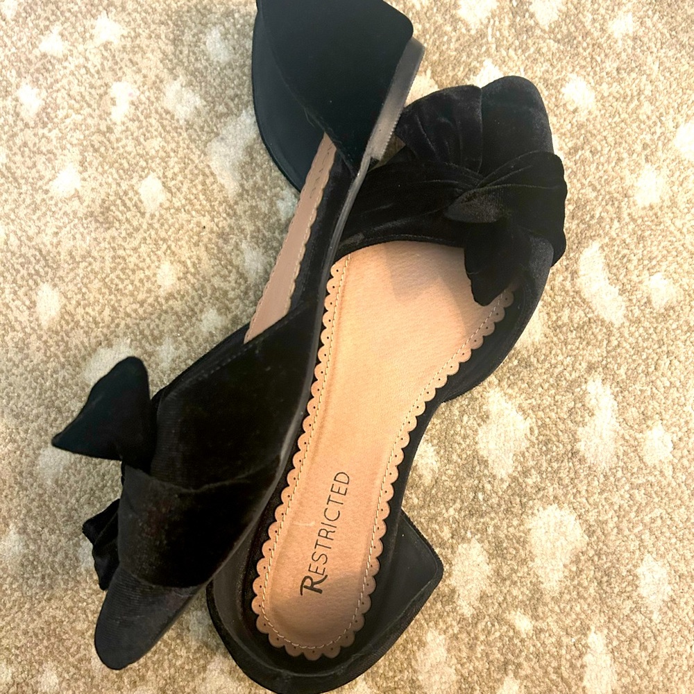 New Black Velvet Flats with Bow